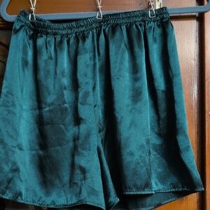 Luxurious Emerald Green Women's Pajama Shorts